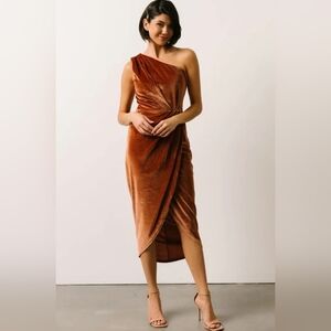 Baltic Born One-Shoulder Velvet Midi Dress in Rust